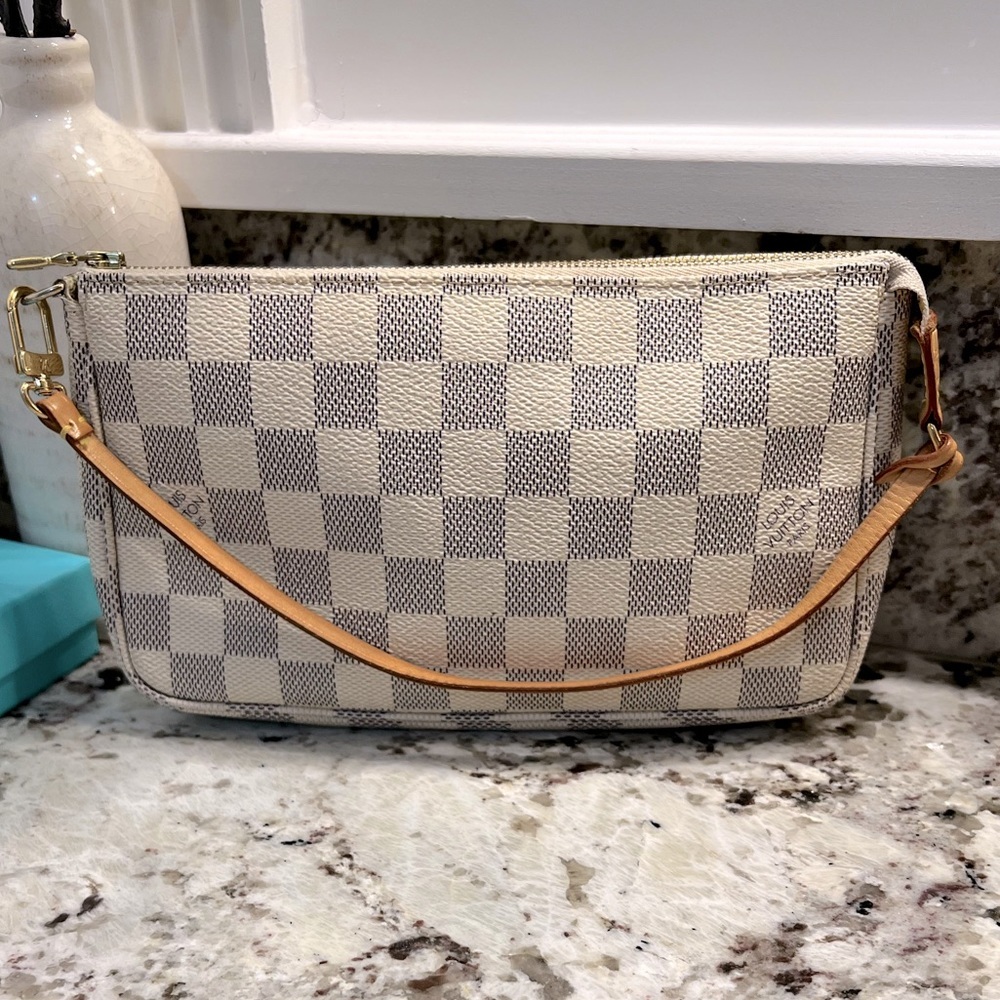 Louis Vuitton Pochette Accessories